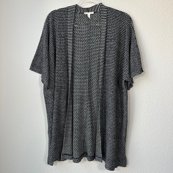 Eileen Fisher size M long Kimono cardigan short sleeve organic linen white black - Picture 1 of 11